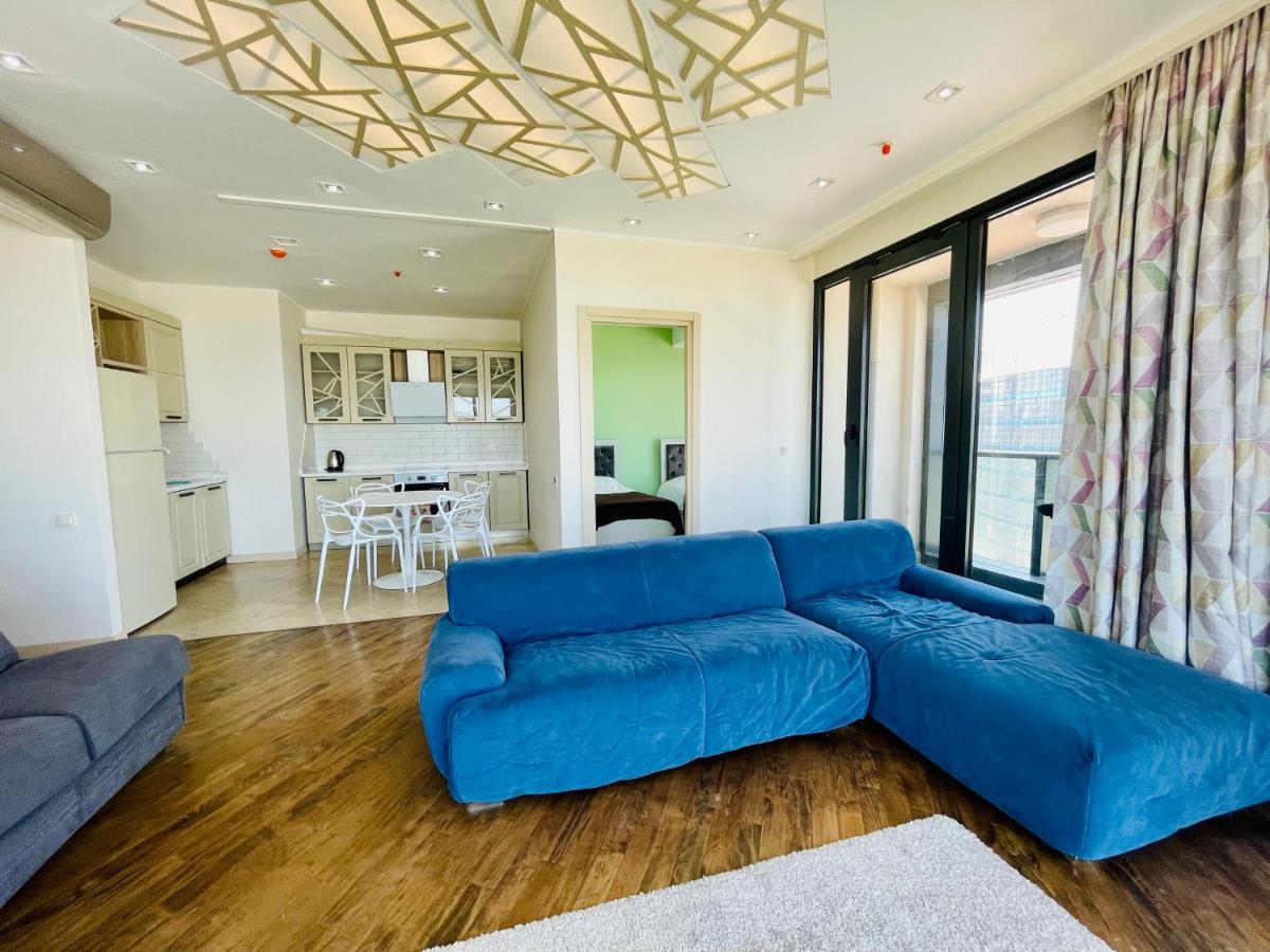 Balmaral Apart Hotel Батумі Екстер'єр фото
