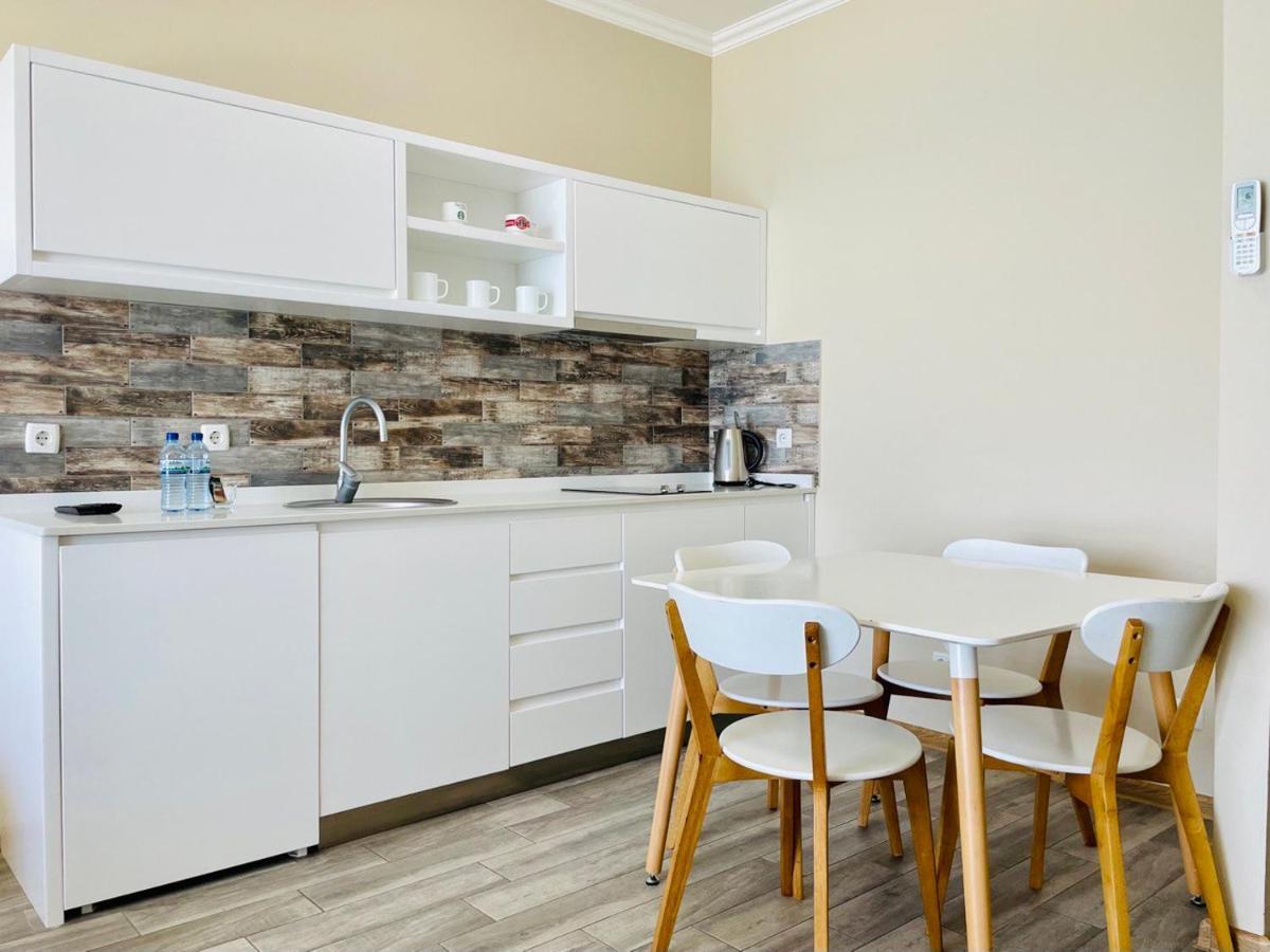 Balmaral Apart Hotel Батумі Екстер'єр фото