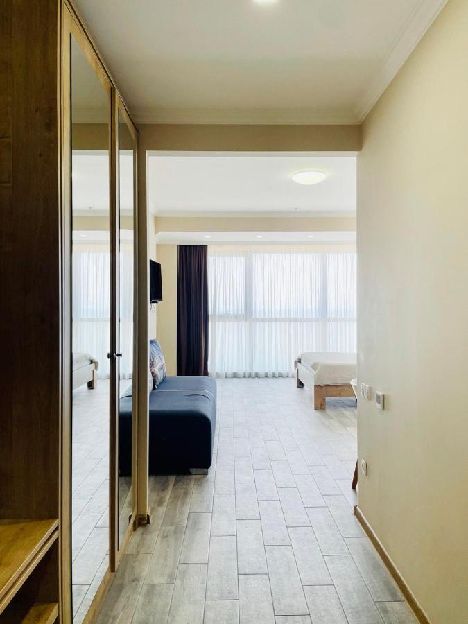 Balmaral Apart Hotel Батумі Екстер'єр фото