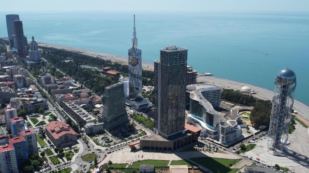 Balmaral Apart Hotel Батумі Екстер'єр фото