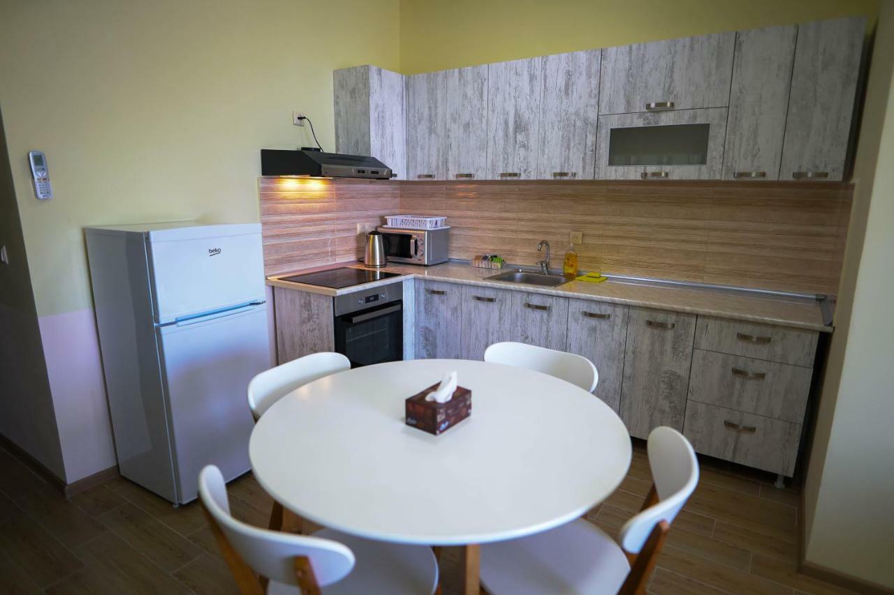 Balmaral Apart Hotel Батумі Екстер'єр фото