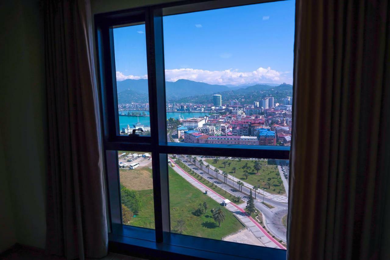 Balmaral Apart Hotel Батумі Екстер'єр фото