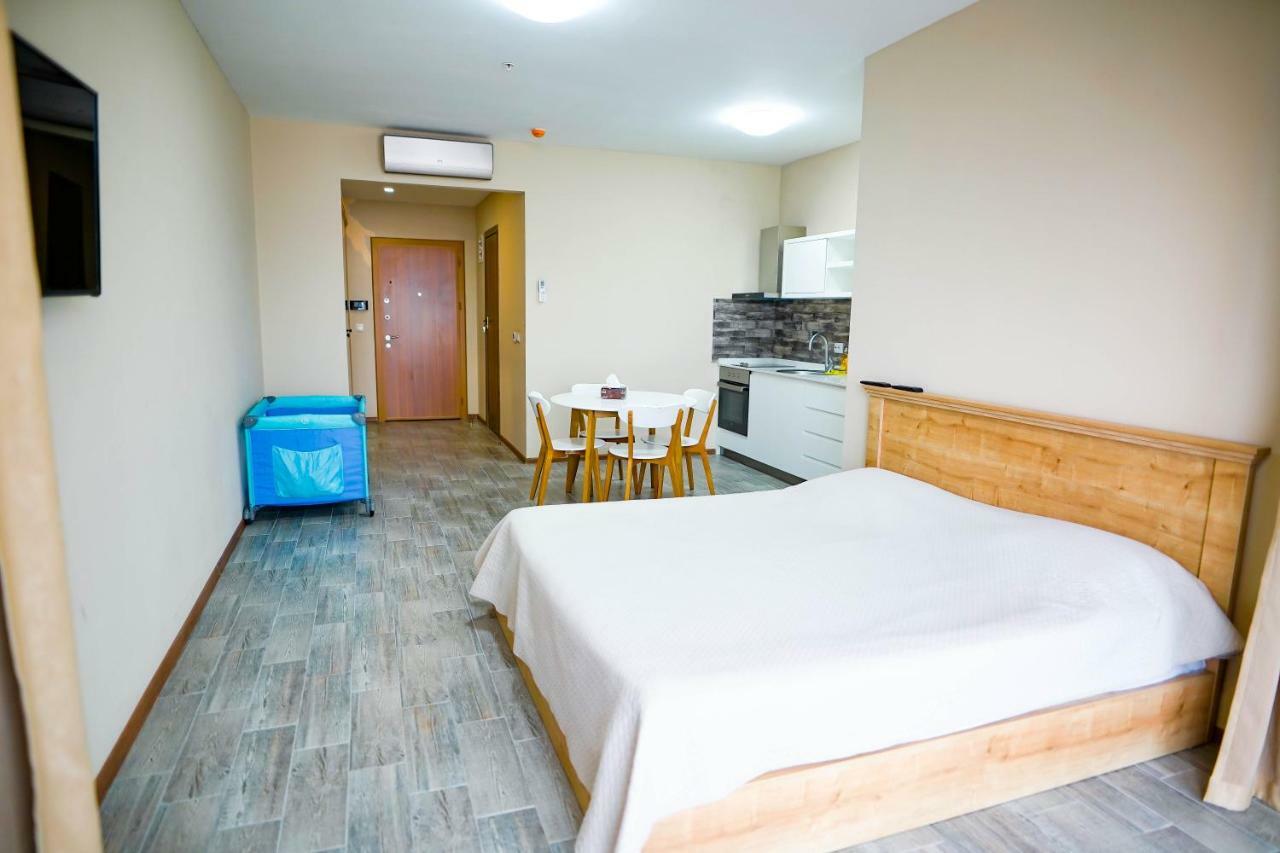Balmaral Apart Hotel Батумі Екстер'єр фото