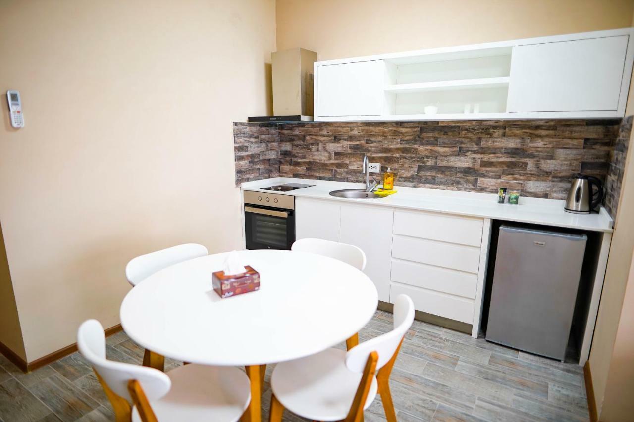 Balmaral Apart Hotel Батумі Екстер'єр фото